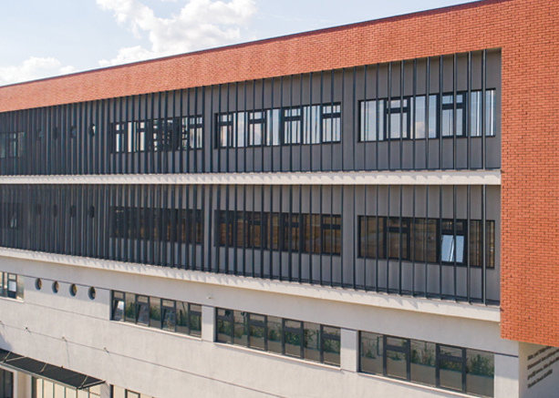 gunes-kirici-sistemlerde-metal-avantajlari.jpg